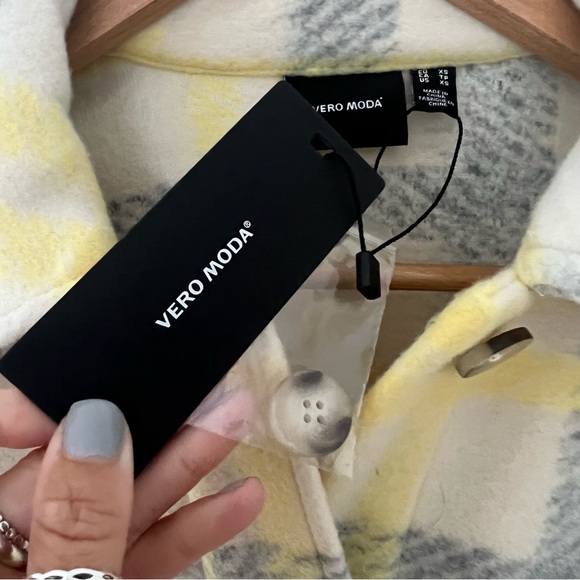 Veto Moda Plaid Jacket - Picture 2 of 3